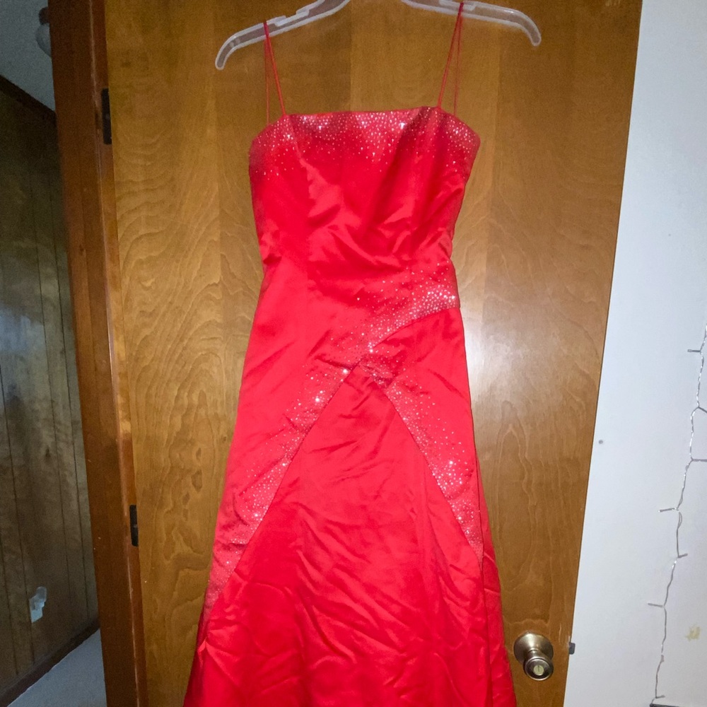 Red prom dress. Morgan and co brand. Size 5/6